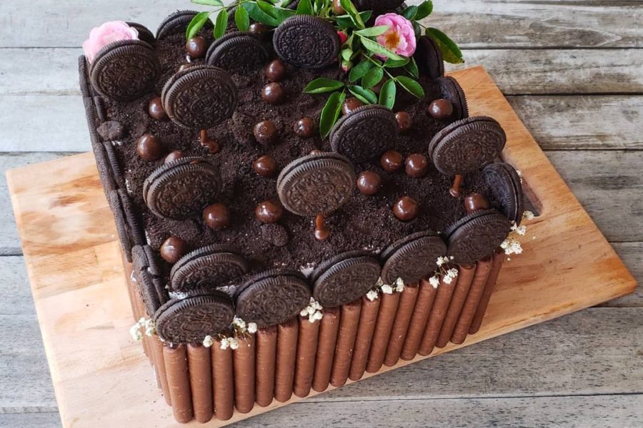 Oreo Garden Cake